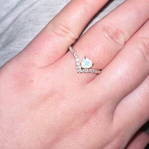 Gorgeous Moonstone Ring 🩵